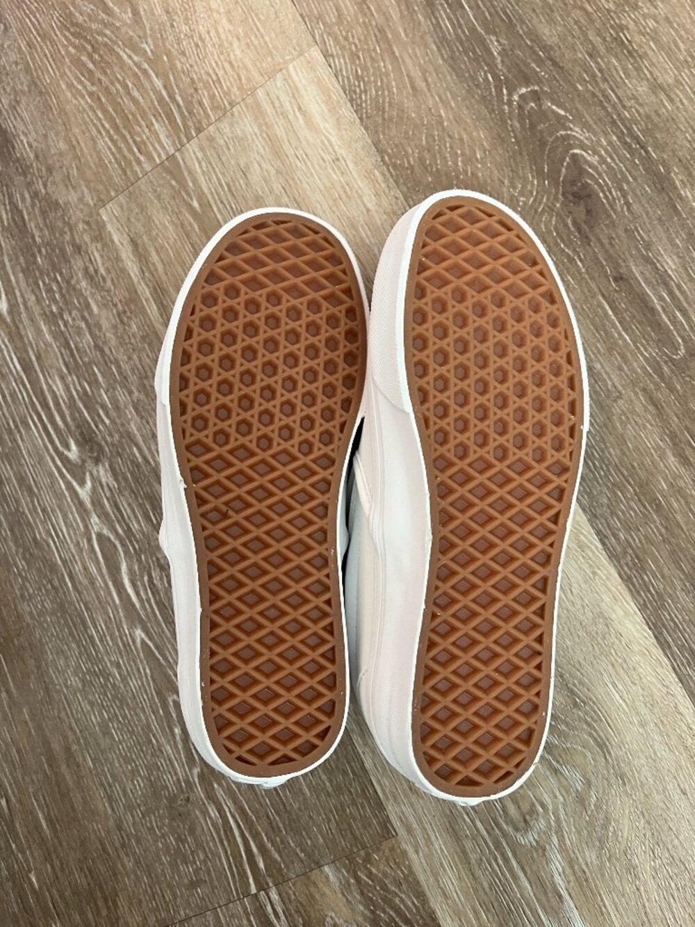 White Leather Look Classic Slip-on Vans LIKE NEW - Picture 3 of 4